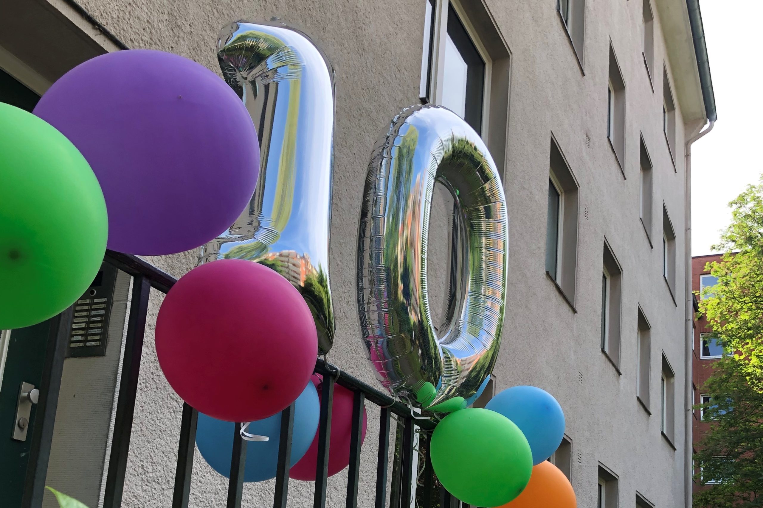 10 als Luftballons